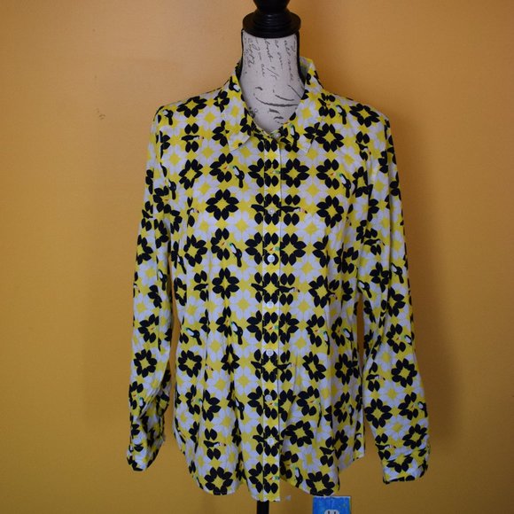 Black yellow and white pattern Crown & Ivy Long sleeve button down shirt.  Large - Picture 1 of 4